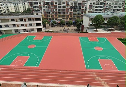 黑龙江新做好的丙烯酸球场能过车吗？【德朝体育】